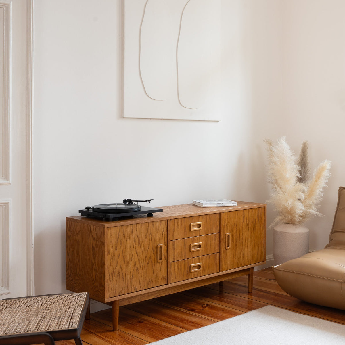Mid-Century Modern Stil: Merkmale und wie man ihn ins Zuhause bringt – Pastform Furniture