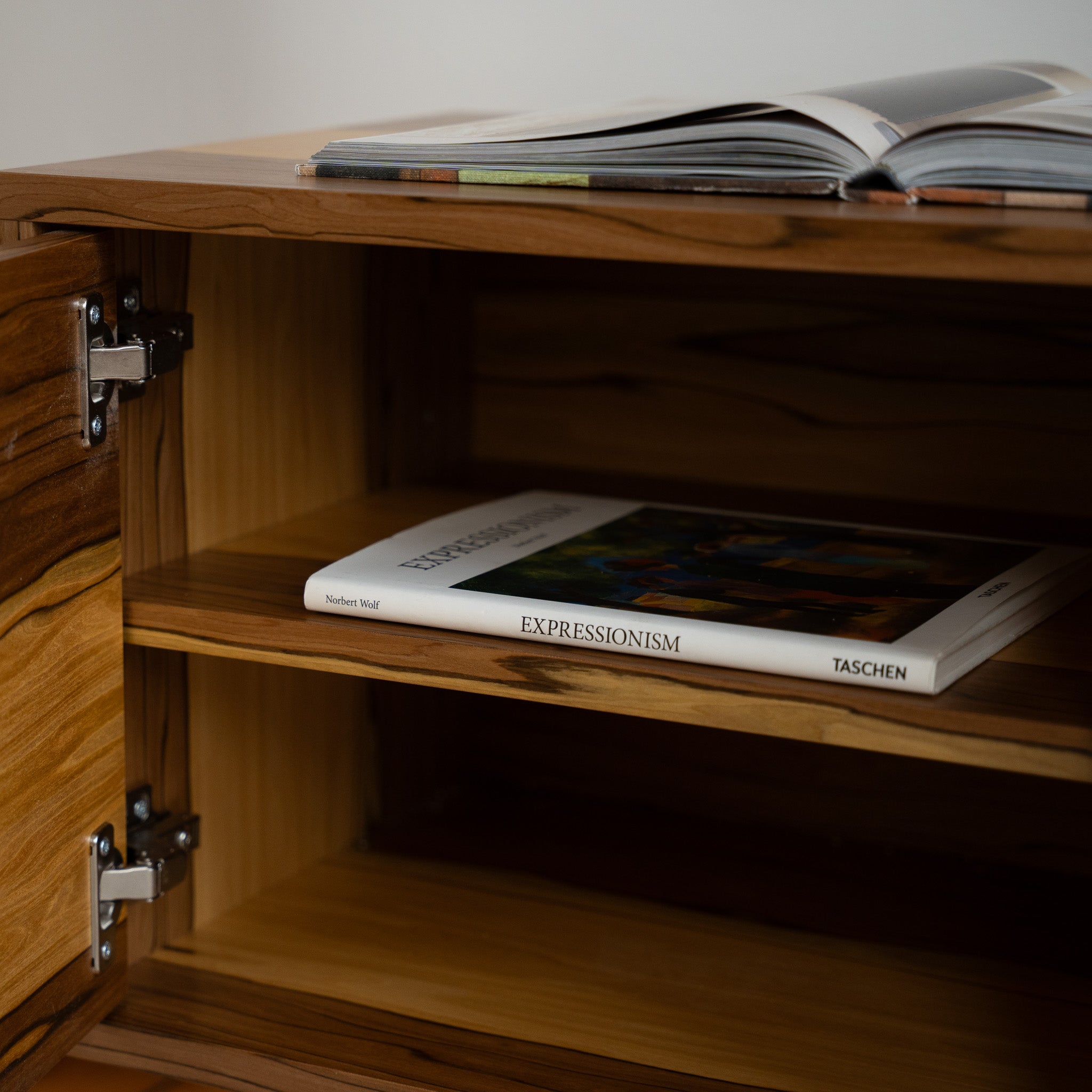 Vinyl-Kommode NAMI VINYL